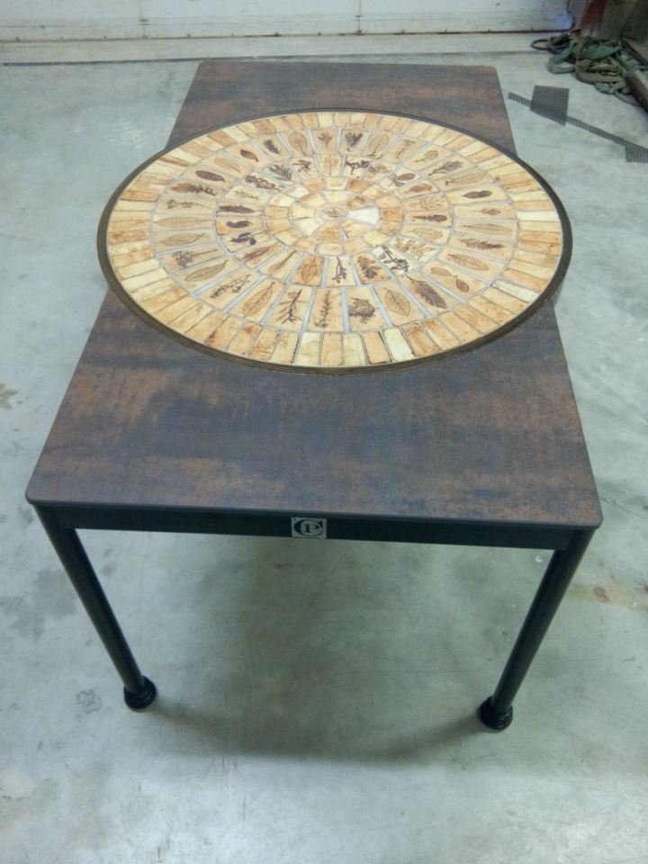 Table cuisine avec centre en bois et céramique/images/amgInt/29/galerie/image_0.jpg